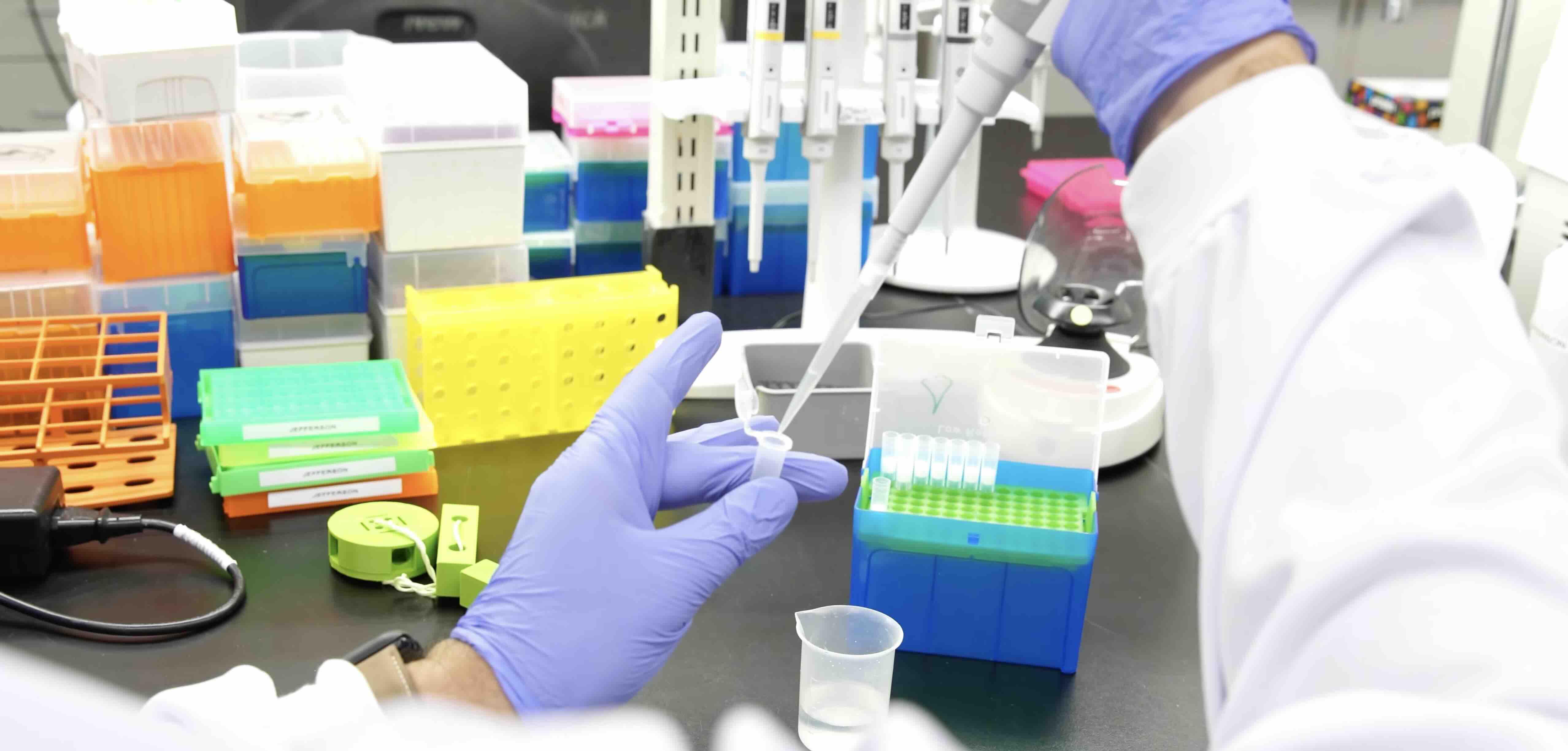 Equipos de diagnóstico y biomanufactura