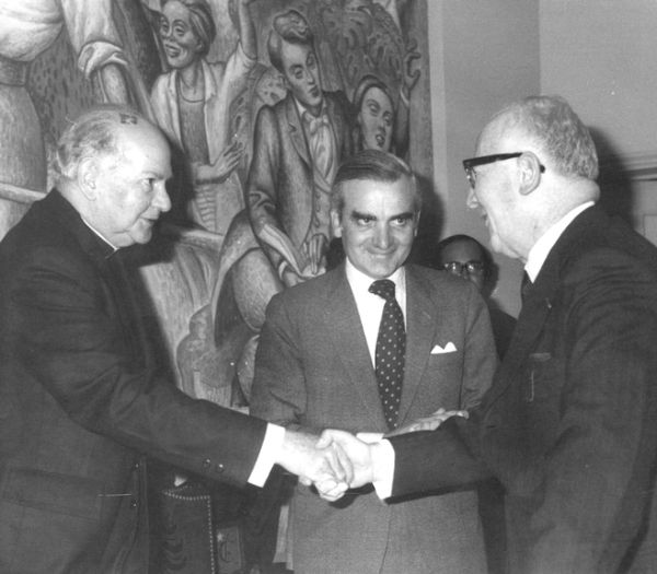 Profesor Yerly - Rectoría 1963