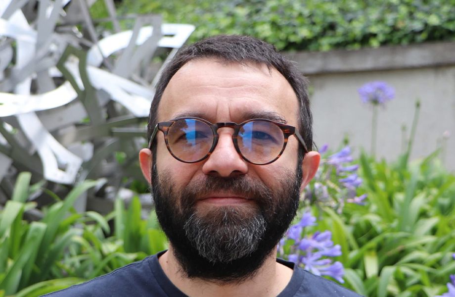 Recientemente, Jean Carlos Cortissoz, fue nombrado profesor titular en nuestro Departamento de Matemáticas; el máximo reconocimiento que otorga la Universidad a la trayectoria académica, investigativa y formativa de sus docentes.