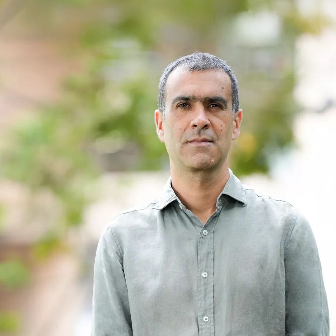El Comité Directivo en su sesión 300-25 del 17 de marzo de 2025 aprobó la renovación del nombramiento de Daniel Cadena Ordoñez como decano de la Facultad de Ciencias, por dos años, a partir del 1 de abril de 2025.  