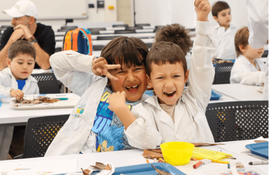 Exploratorio: Grandes experimentos para pequeños científicos (4 y 6 años)